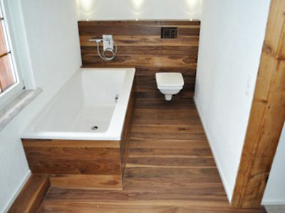 Для пола в ванной подходит не любая древесина