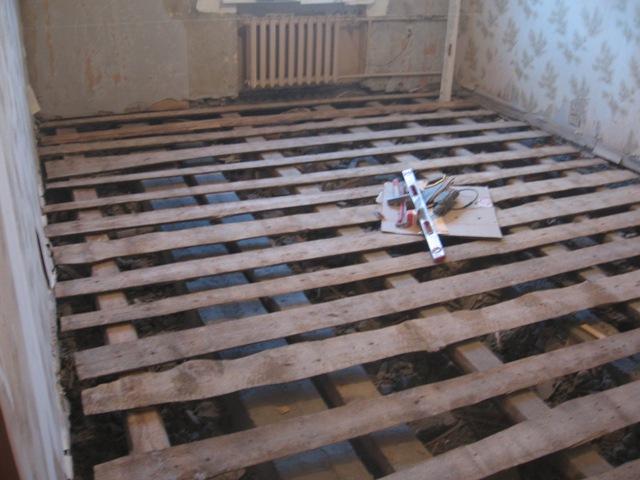 Старый деревянный пол 